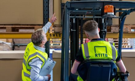 Registered lift truck registration figures soar in 2022