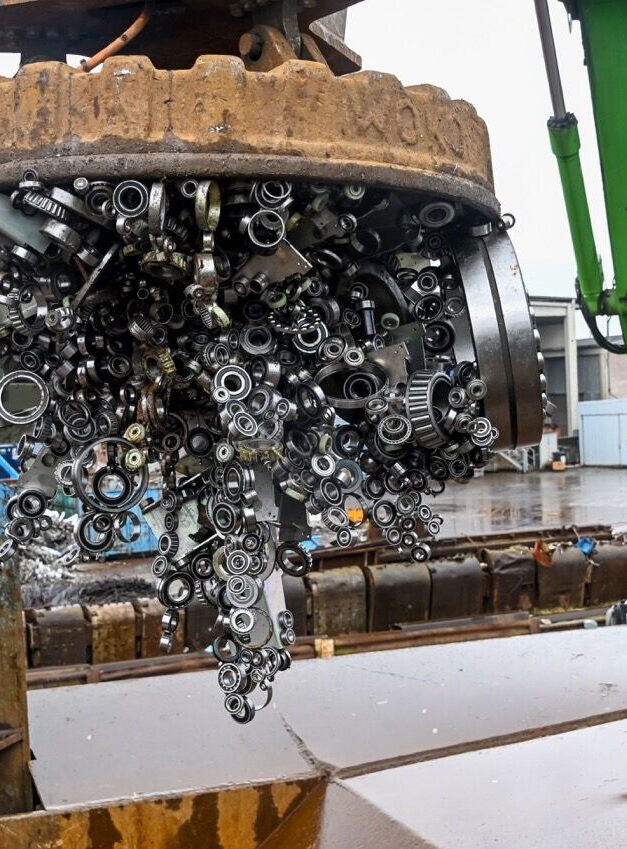 Schaeffler takes action against product piracy
