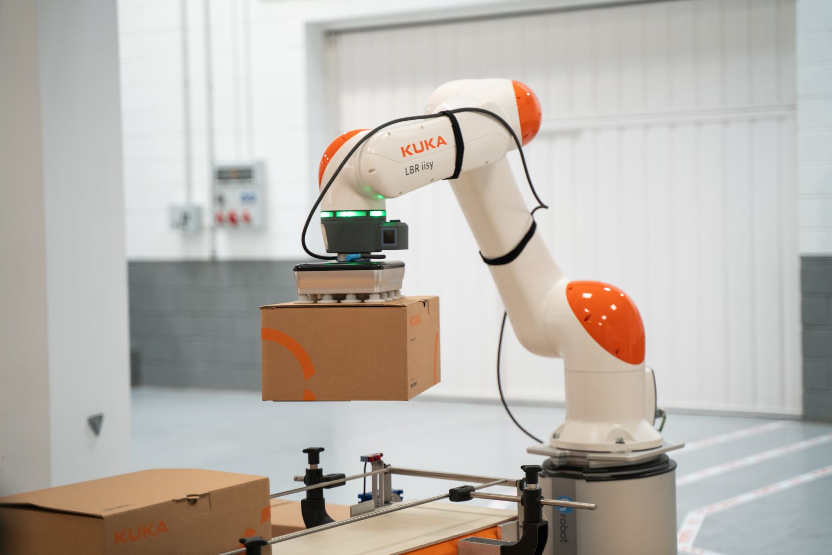 Revolutionising Warehousing: The Power of Collaborative Palletising for Business Efficiency and Growth.