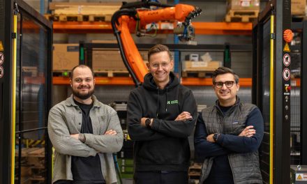 Arvato accelerates robotics implementation through strategic partnership with Unchained Robotics 